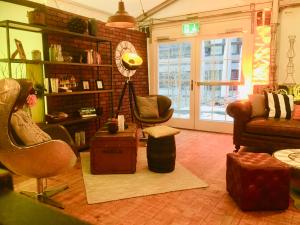 Chesterfield Vintage Hocker klein 3